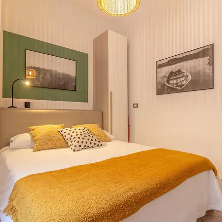 2 Steps Away From With Private Parking Apartamento *