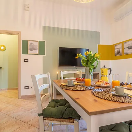 Apartmán 2 Steps Away From With Private Parking Boloňa