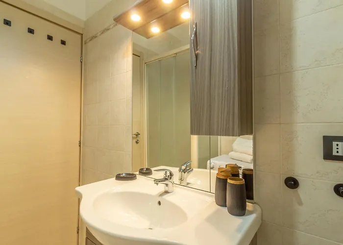 Apartmán 2 Steps Away From With Private Parking *