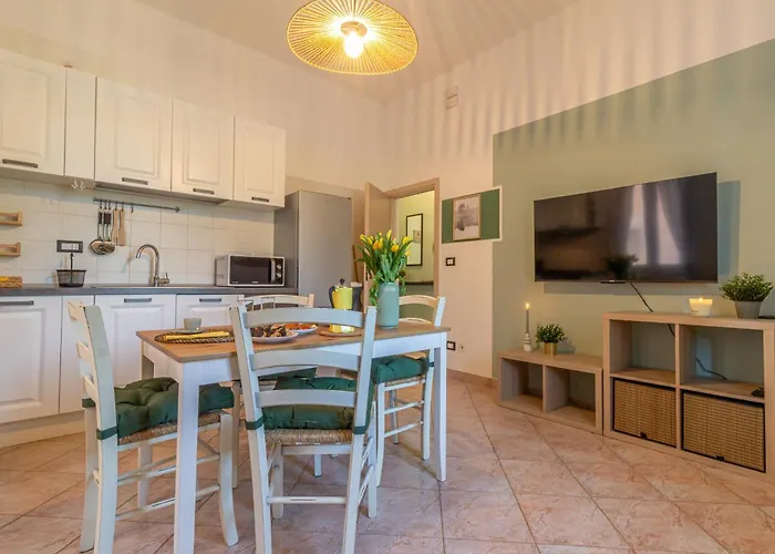 2 Steps Away From With Private Parking ボローニャ